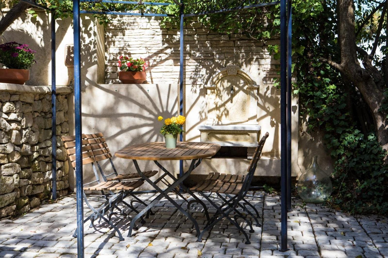 In Provence Hotel - Experience Atypique Venelles Esterno foto