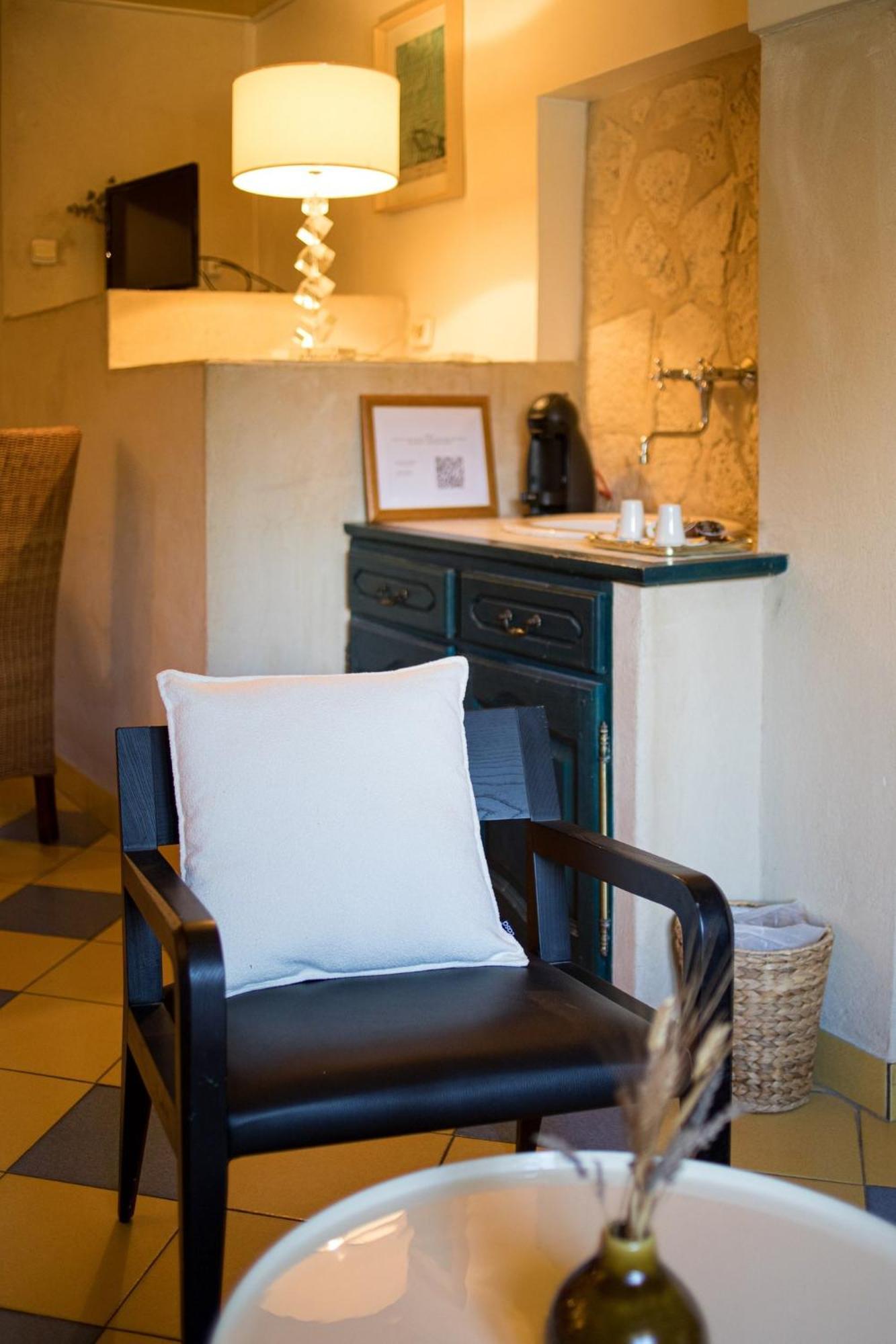 In Provence Hotel - Experience Atypique Venelles Esterno foto