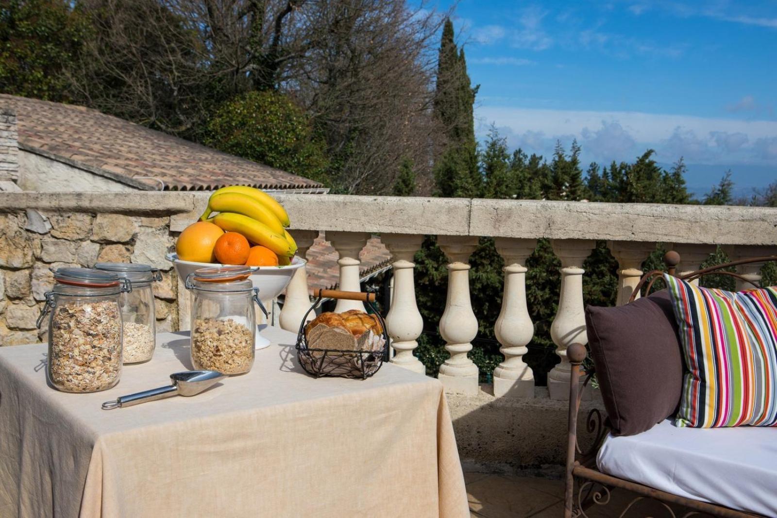In Provence Hotel - Experience Atypique Venelles Esterno foto